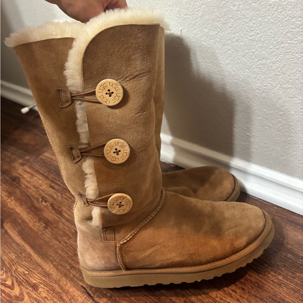Genuine Ugg Vintage Button Boots